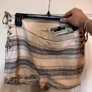 DOLCE VITA shorts! Tweed lace up raw hem